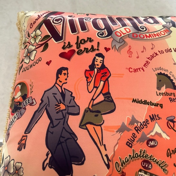 Catstudio silk pillow Virginia, rare, depicts the 1930’s, original design, nwt, - Picture 1 of 4